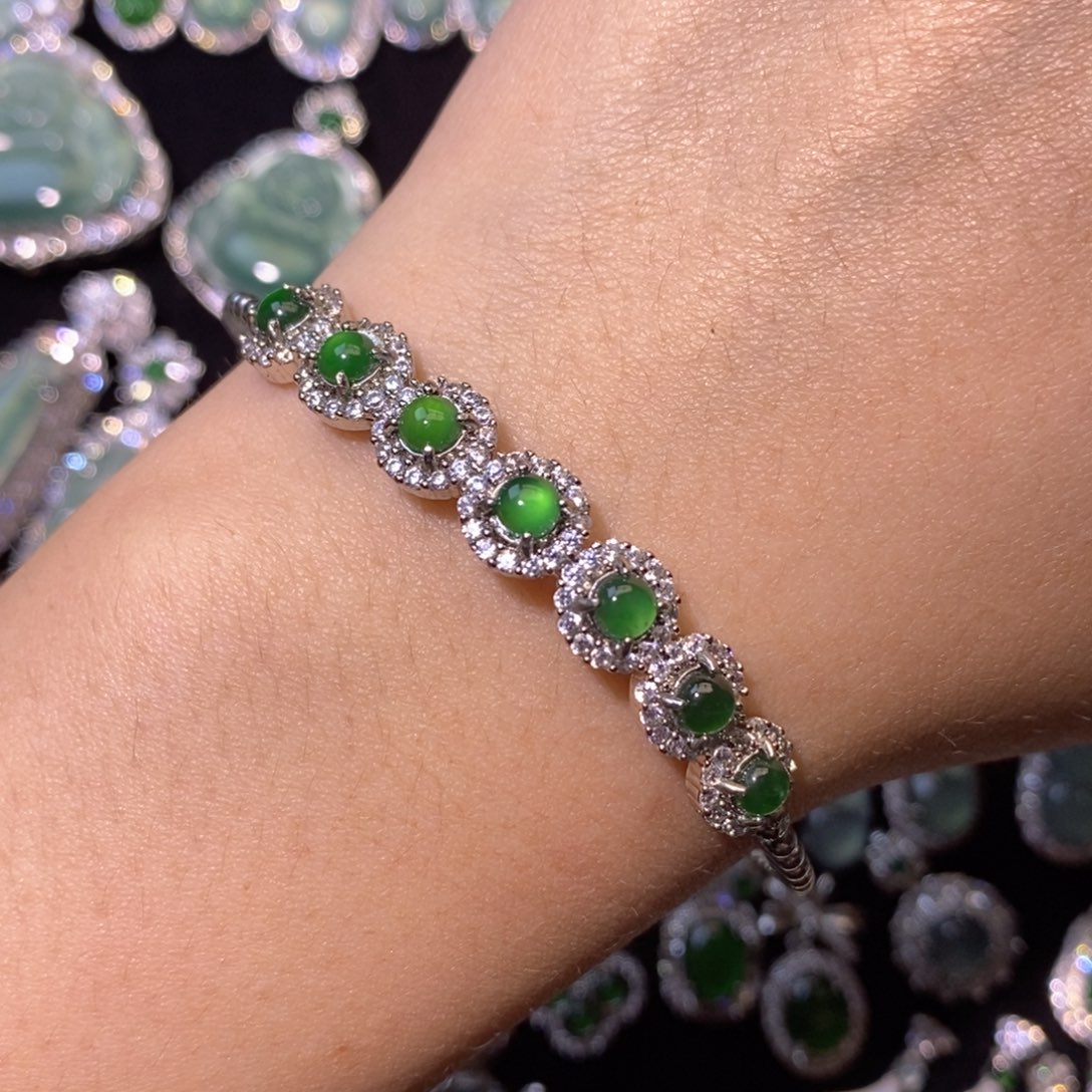 翡翠未镶嵌颈饰天然