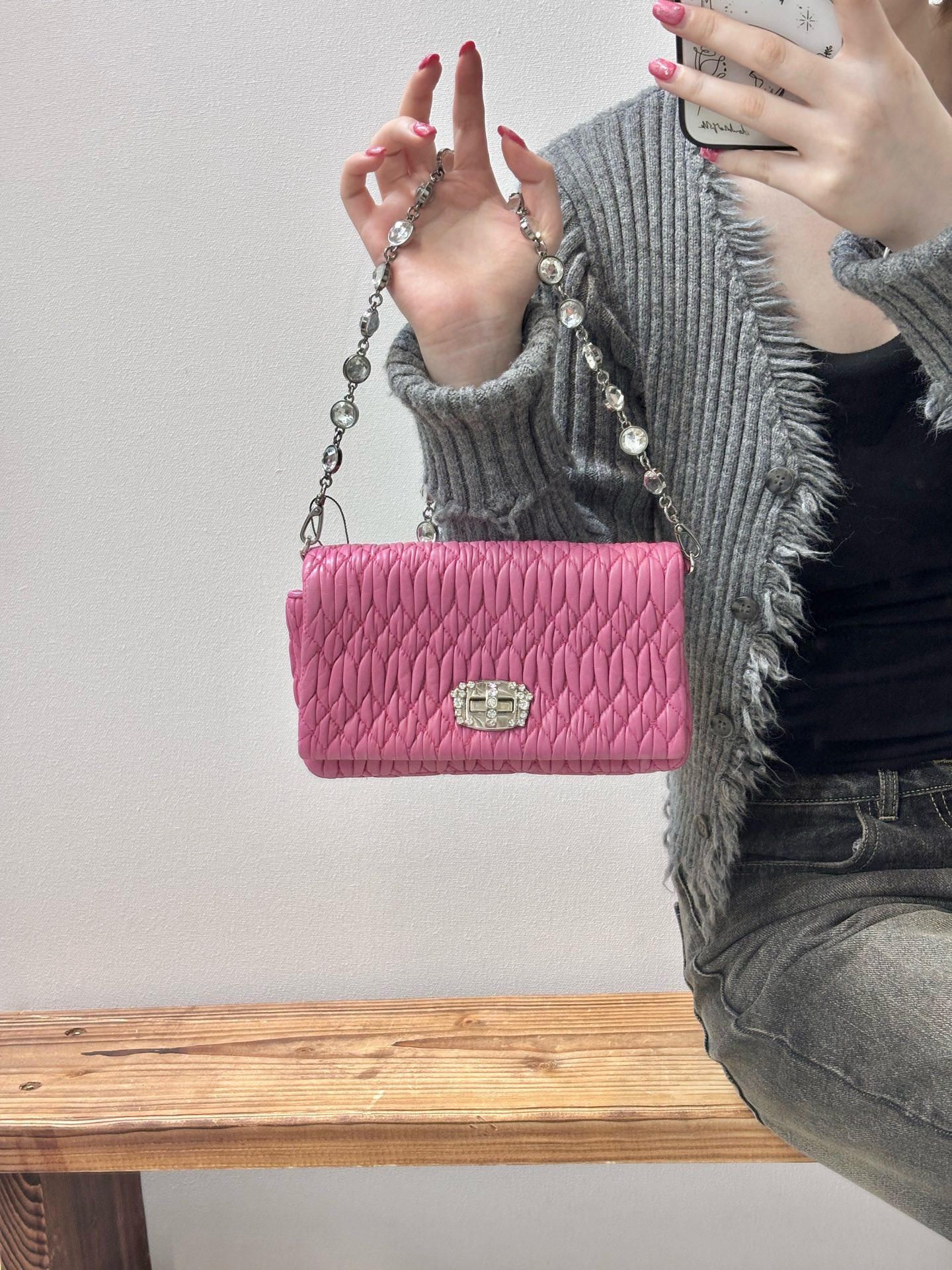 95新 MIU MIU/缪缪  miumiu 玫粉色褶皱woc斜挎包