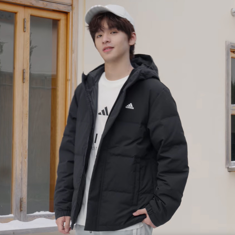adidas/阿迪达斯男子连帽羽绒服鸭绒保暖休闲运动户外棉服 IZ4883