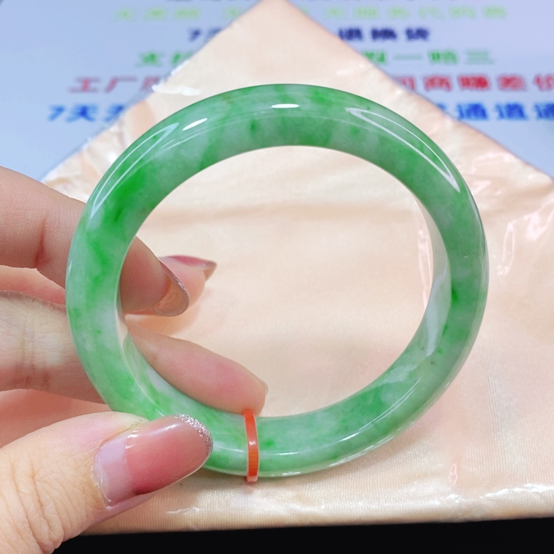 未镶嵌手镯翡翠55.6圈完整闭眼冲