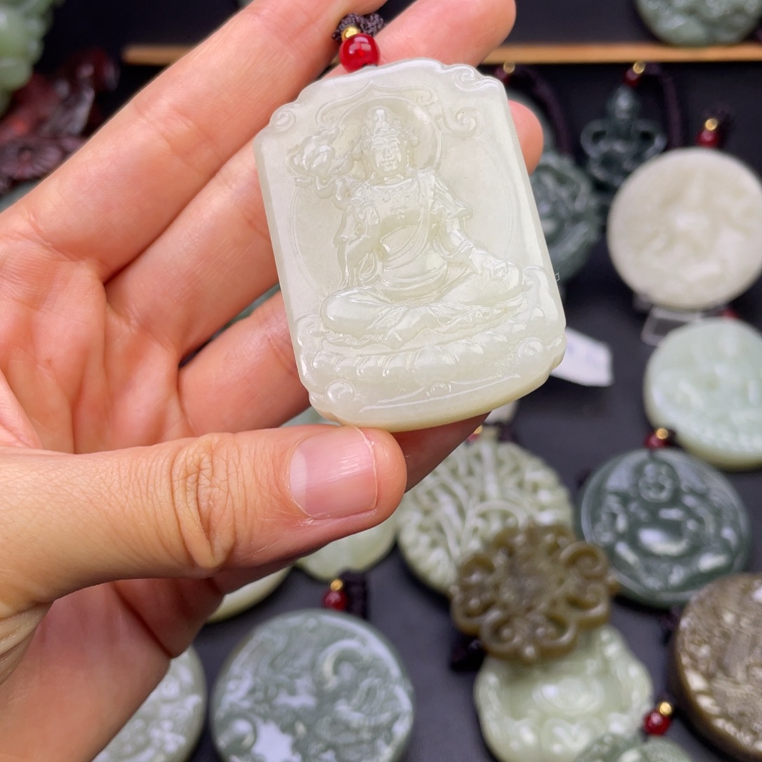 和田玉颈饰未镶嵌