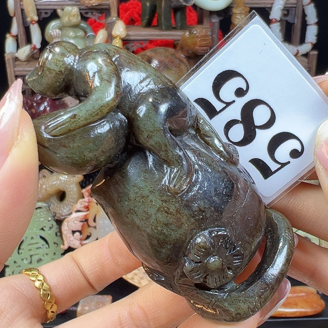 和田玉未镶嵌挂件