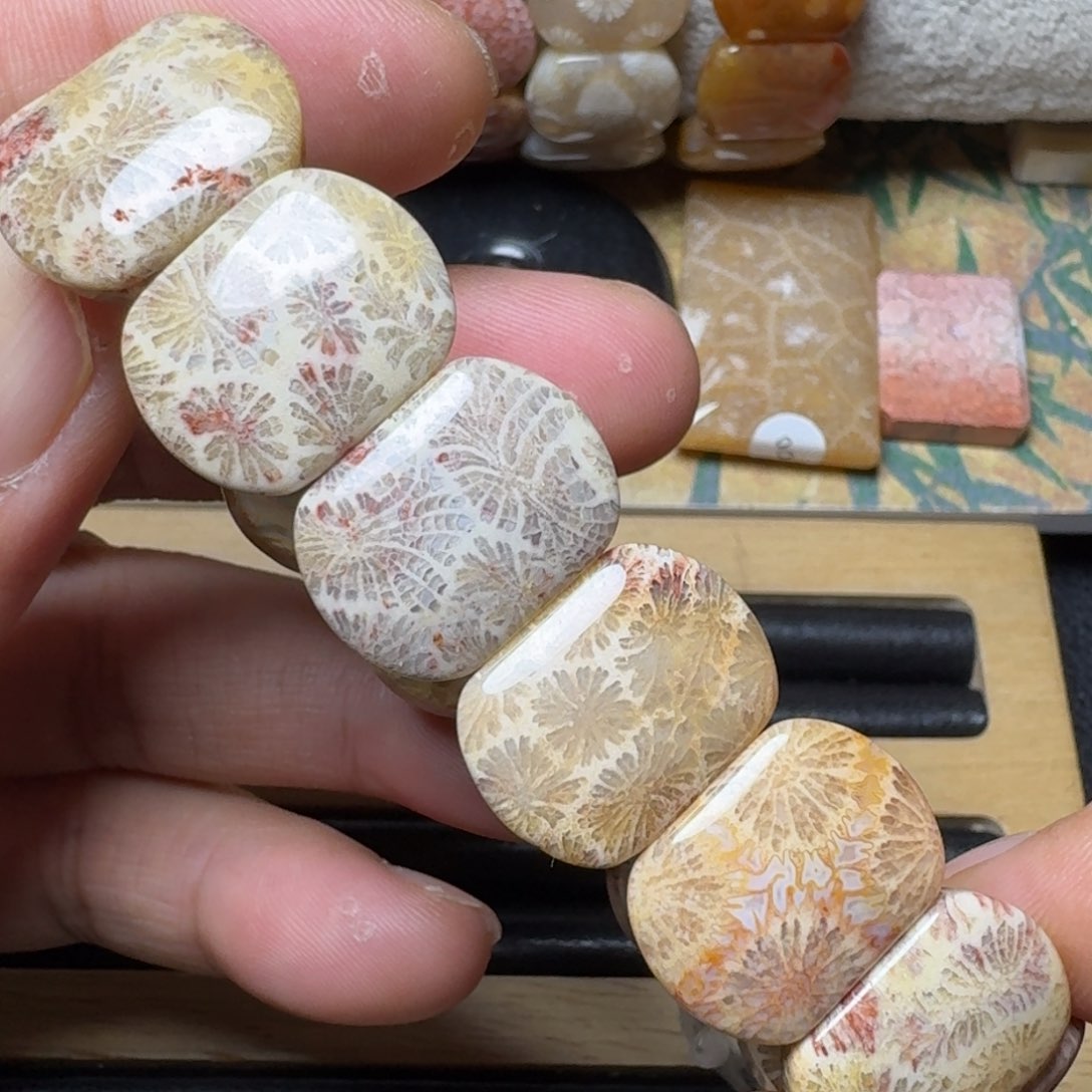 硅化玉一往情深 牵牛花特价未镶嵌