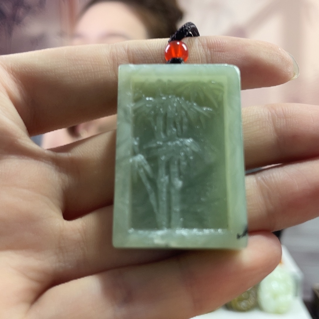 蛇纹石玉未镶嵌吊坠(赠链)