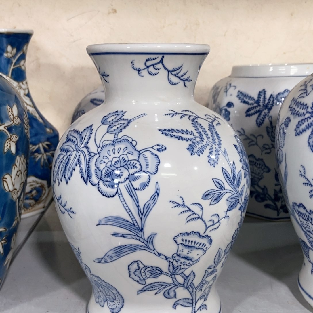 摆件花瓶手绘釉下彩