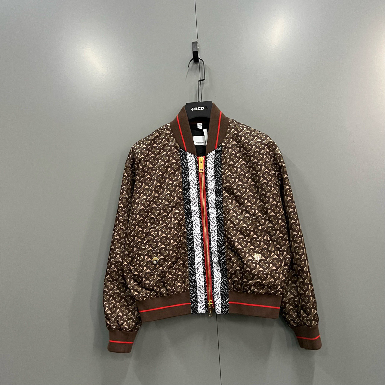 Burberry 巴宝莉 满印TB条纹外套 38码/98新/11200/无配件 bc01