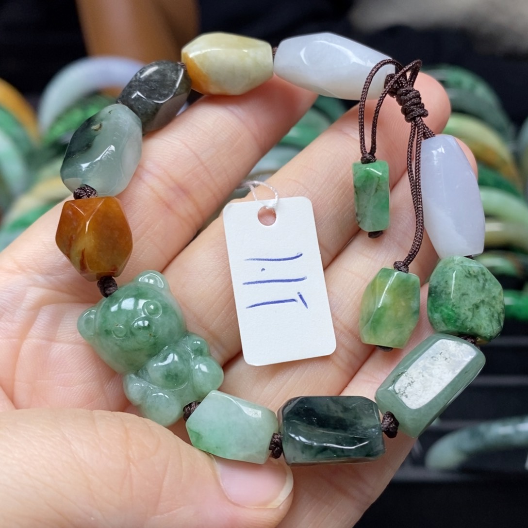 翡翠颈饰未镶嵌小熊手串20号