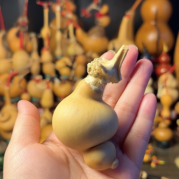 斯****心胖蚂蚁葫芦有色印已告知