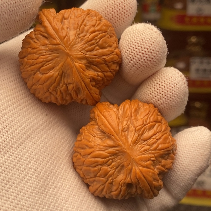 吊坠文玩核桃烟****泥鳅背