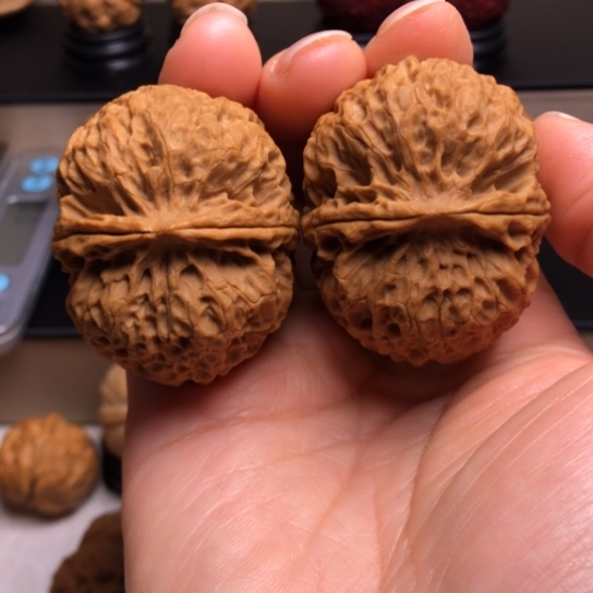 文玩核桃把件无*龙鳞战甲绣球7