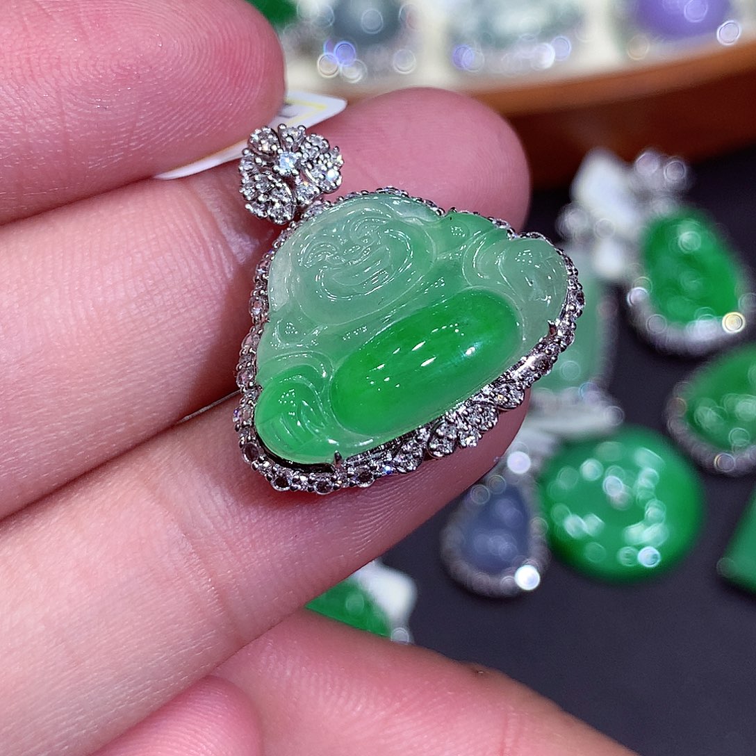 翡翠吊坠(不含链)18K金镶嵌