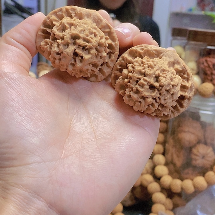 【闪购商品】文玩核桃把件50官帽