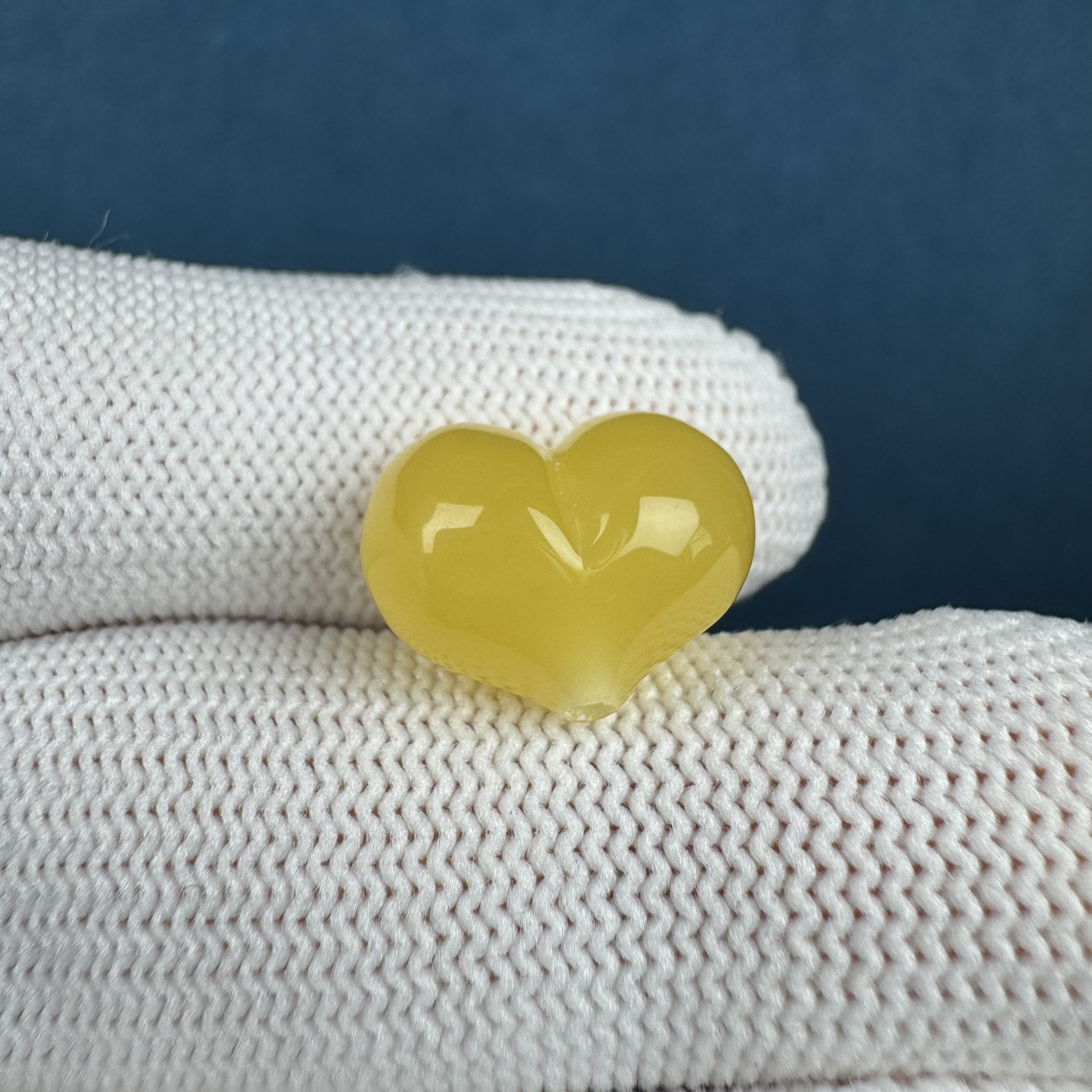 K8474天然原矿蜜蜡 屁桃爱心16*12.3mm 一图一物 假一罚十