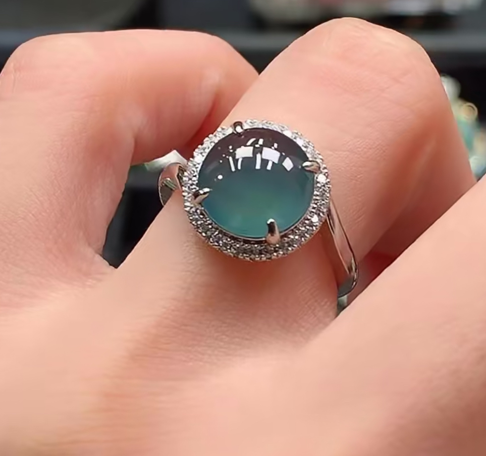 纯天然翡翠A货天空蓝戒指卡10百搭款