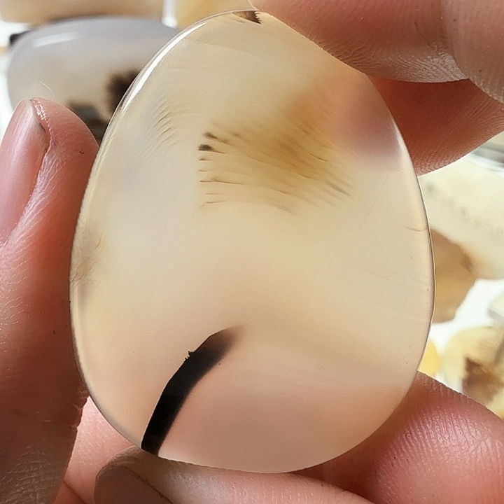 玛瑙/玉髓未镶嵌珠宝半成品