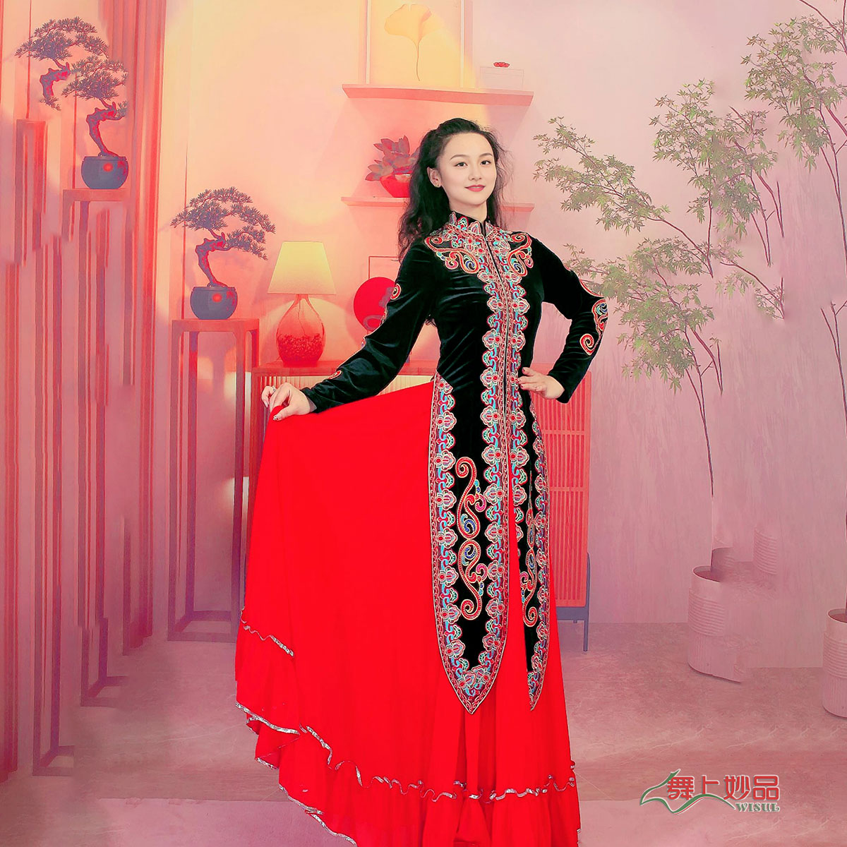 舞上妙品雪莲花舞台长上衣