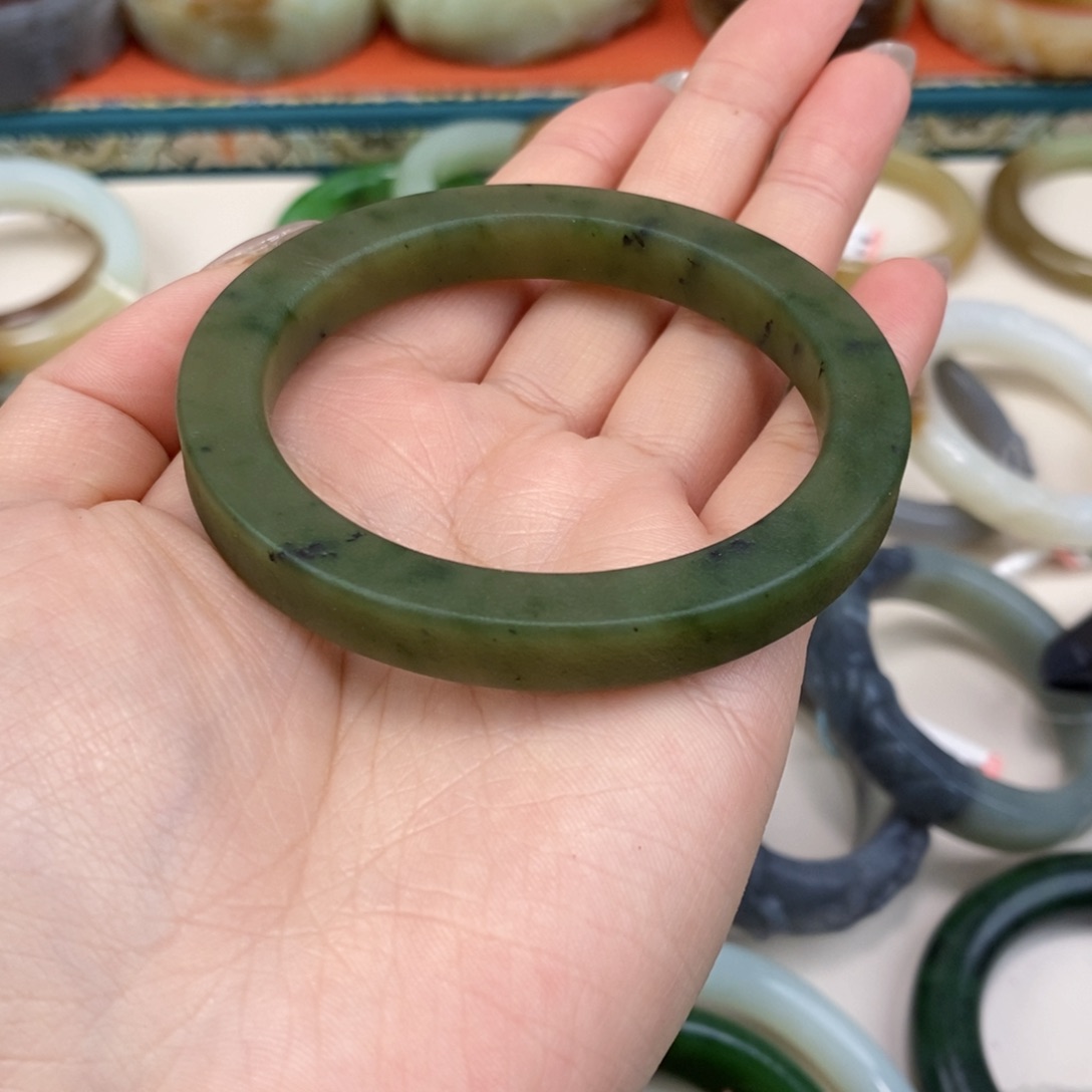 和田玉未镶嵌手镯秋香碧玉手镯57#