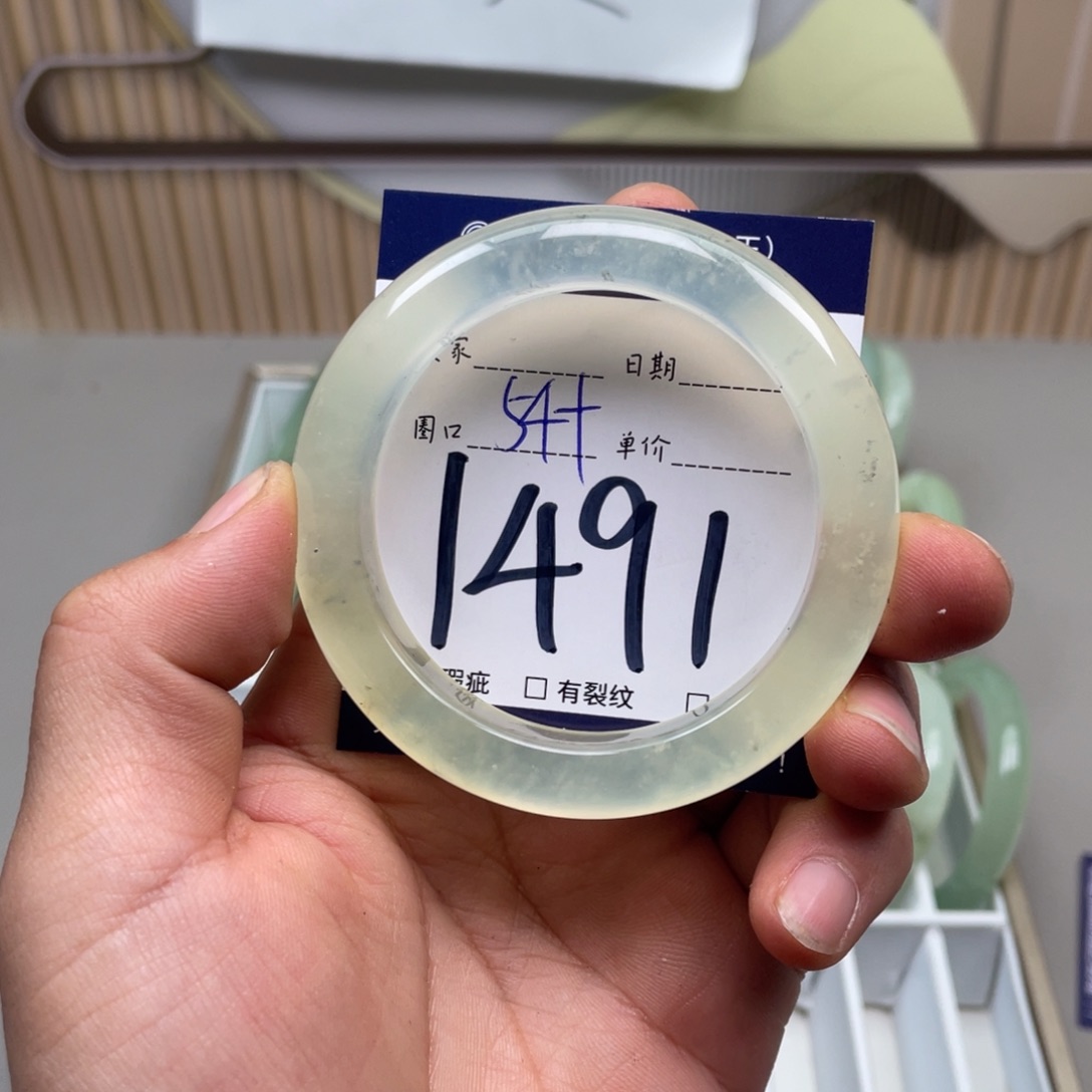 岫玉手镯手镯未镶嵌