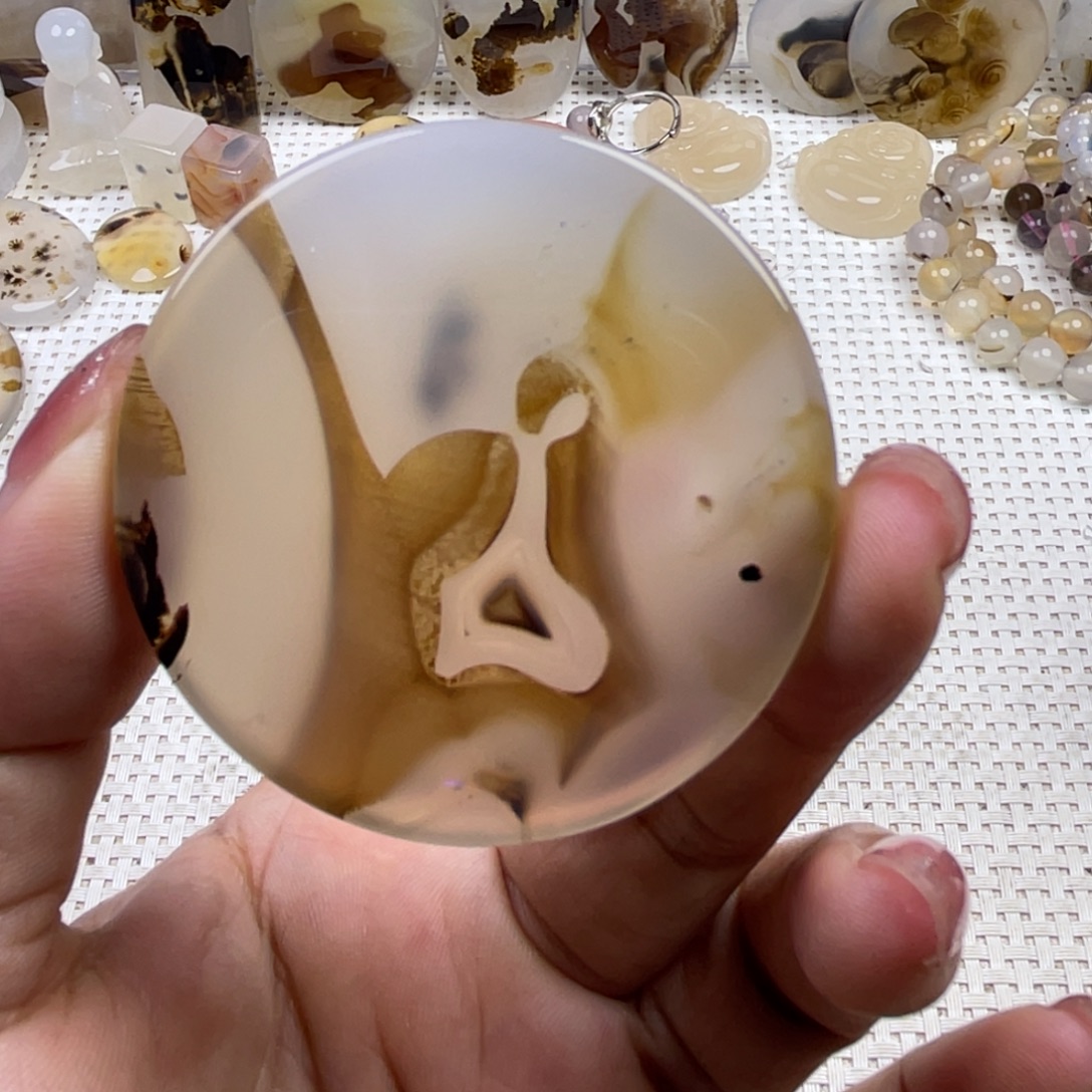 玛瑙/玉髓未镶嵌颈饰