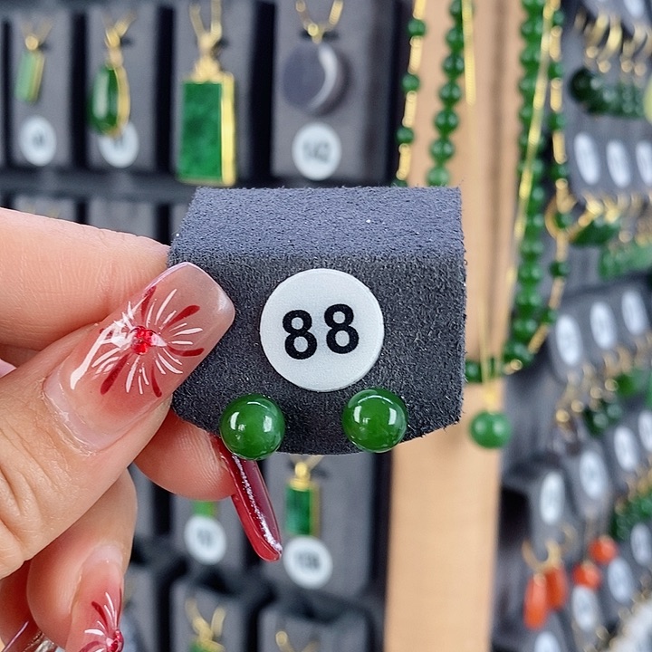 和田玉耳饰18K金镶嵌