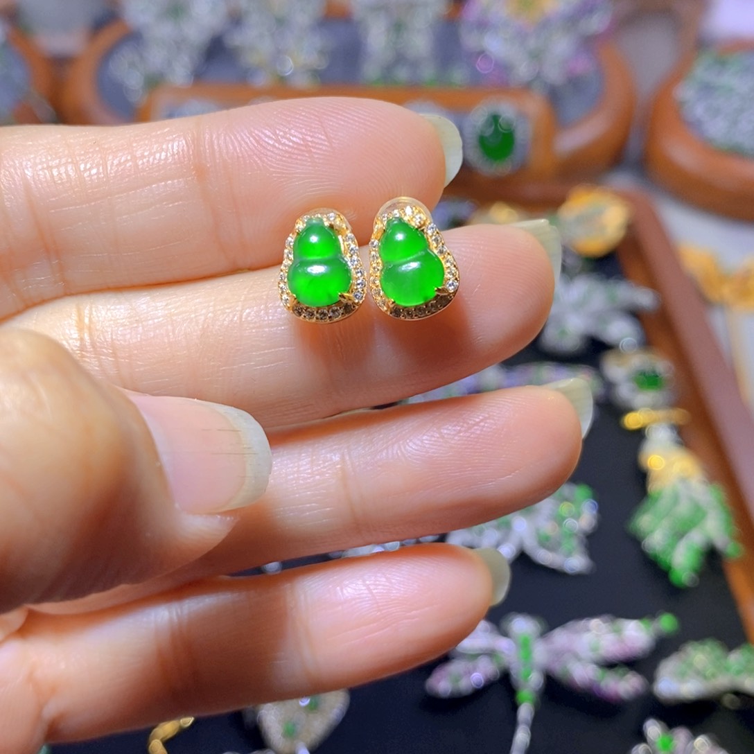 翡翠颈饰银S925镶嵌天然翡翠