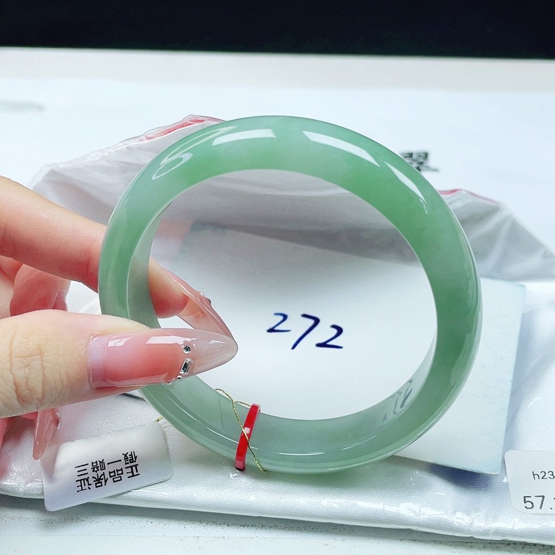 未镶嵌手镯翡翠57