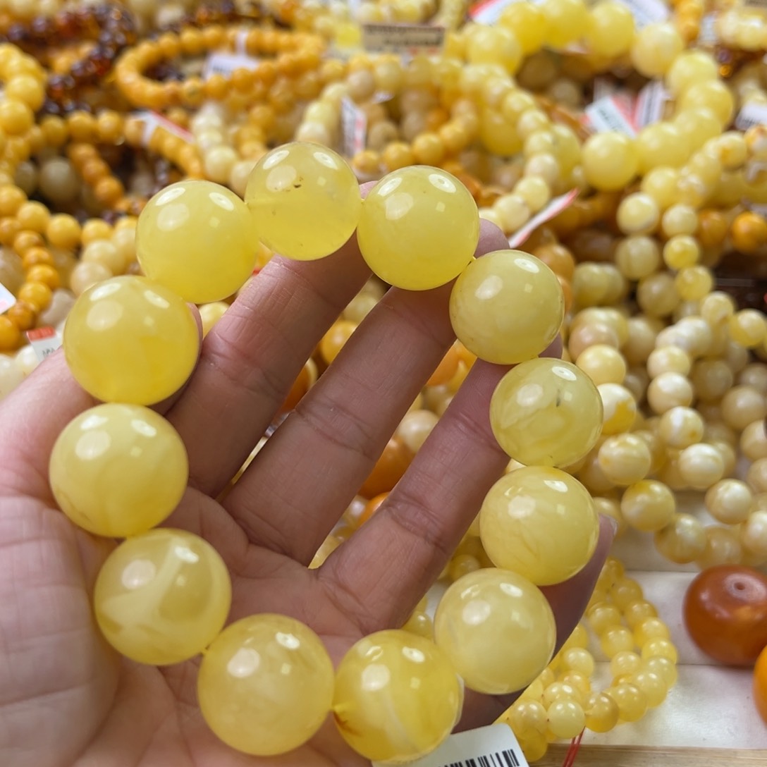 琥珀珠宝奇石未镶嵌