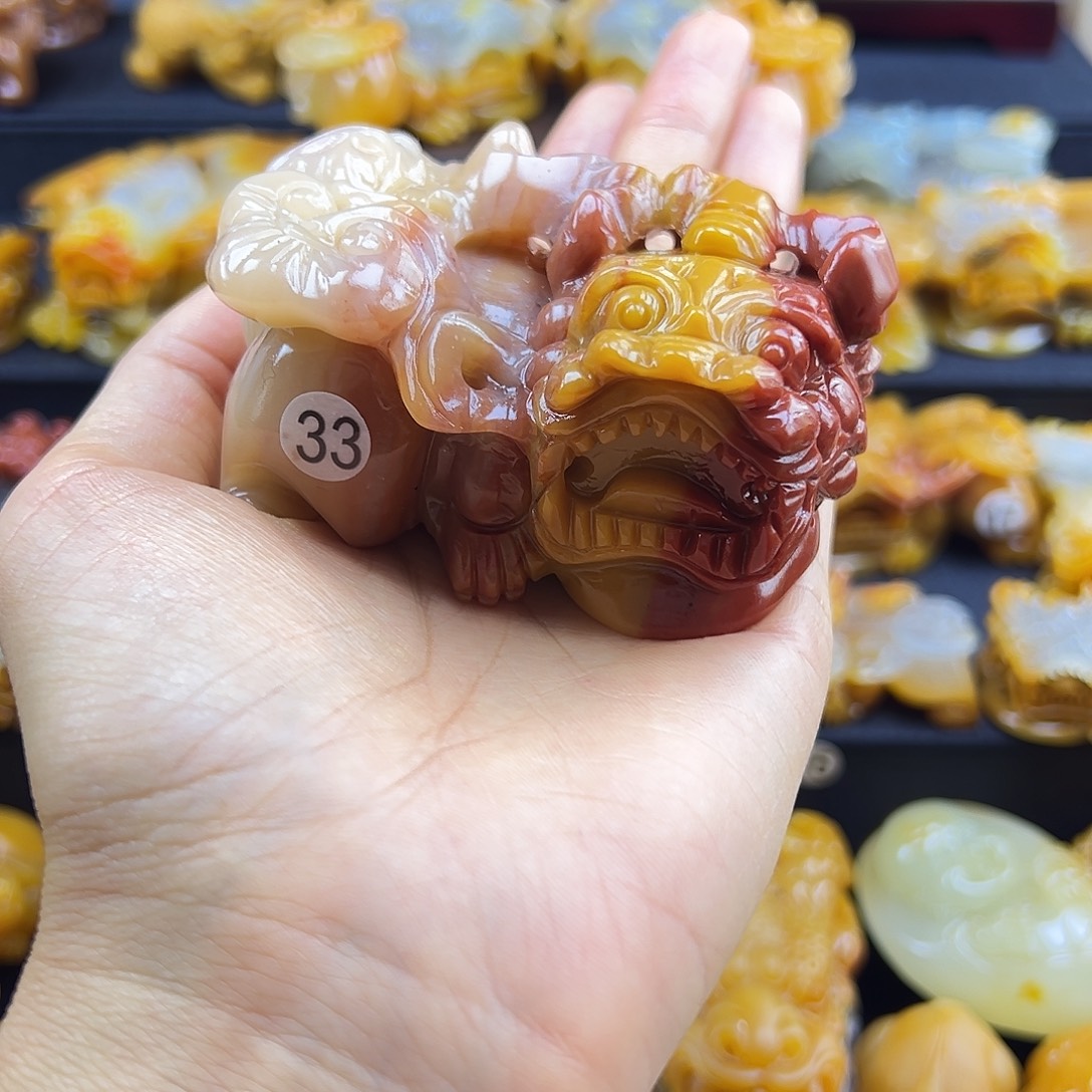 石英质玉（黄龙玉）未镶嵌摆件