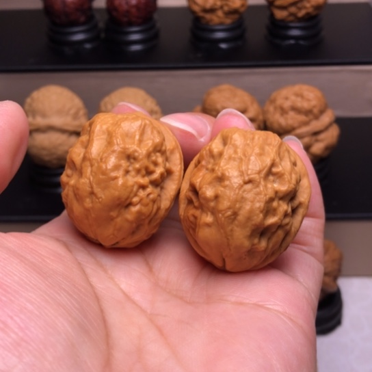 文玩核桃把件金蟒萌萌包18