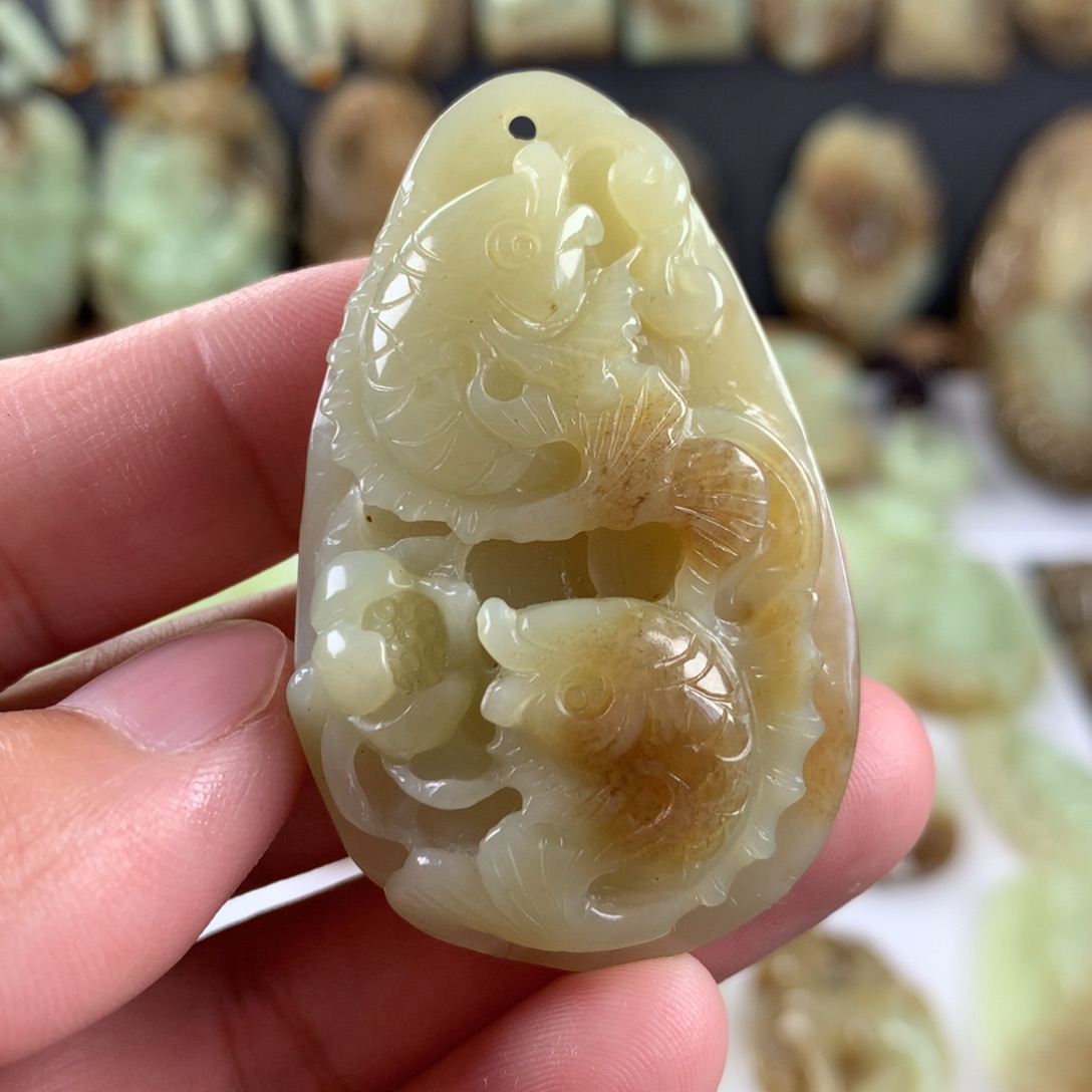 和田玉颈饰未镶嵌