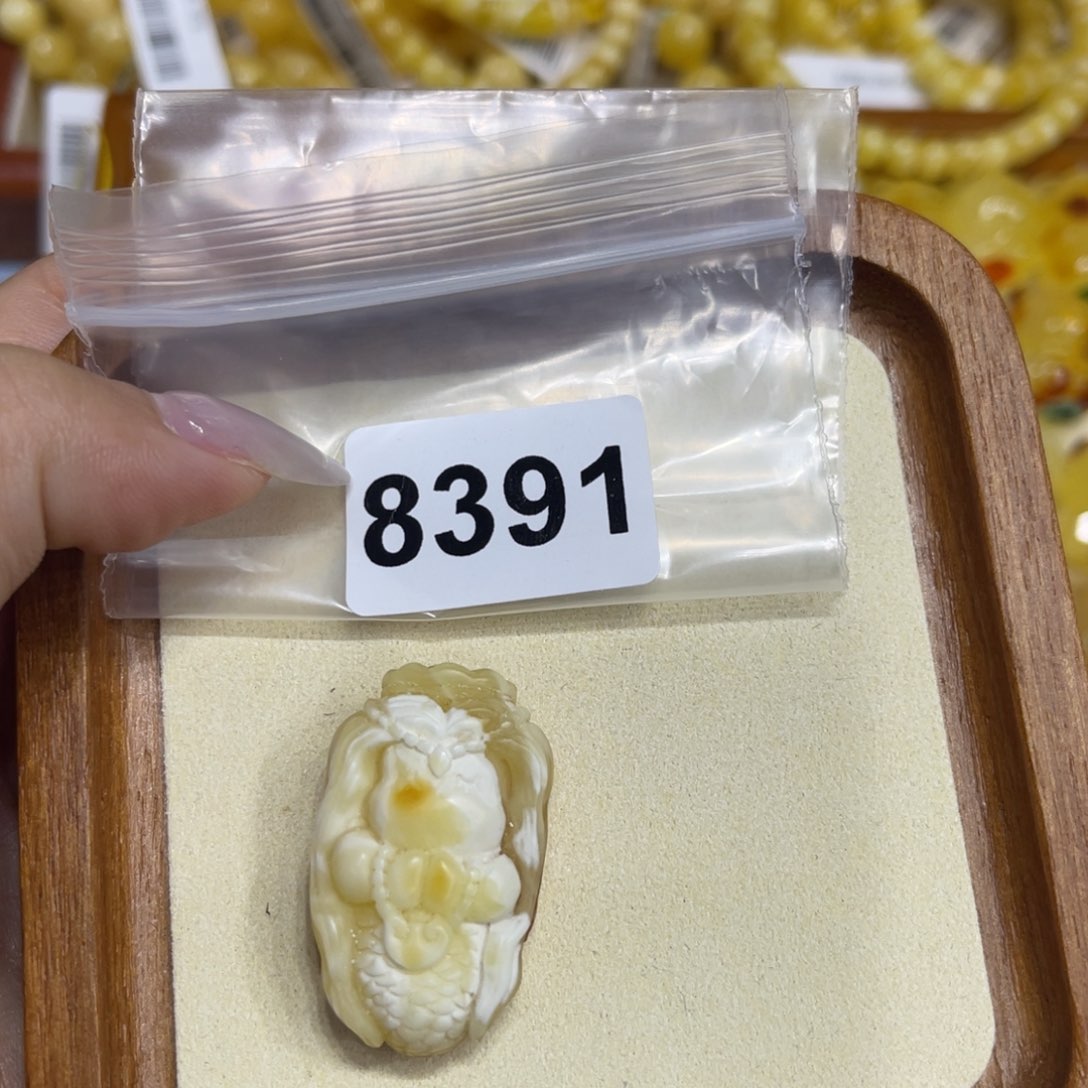 琥珀珠宝奇石未镶嵌?***?