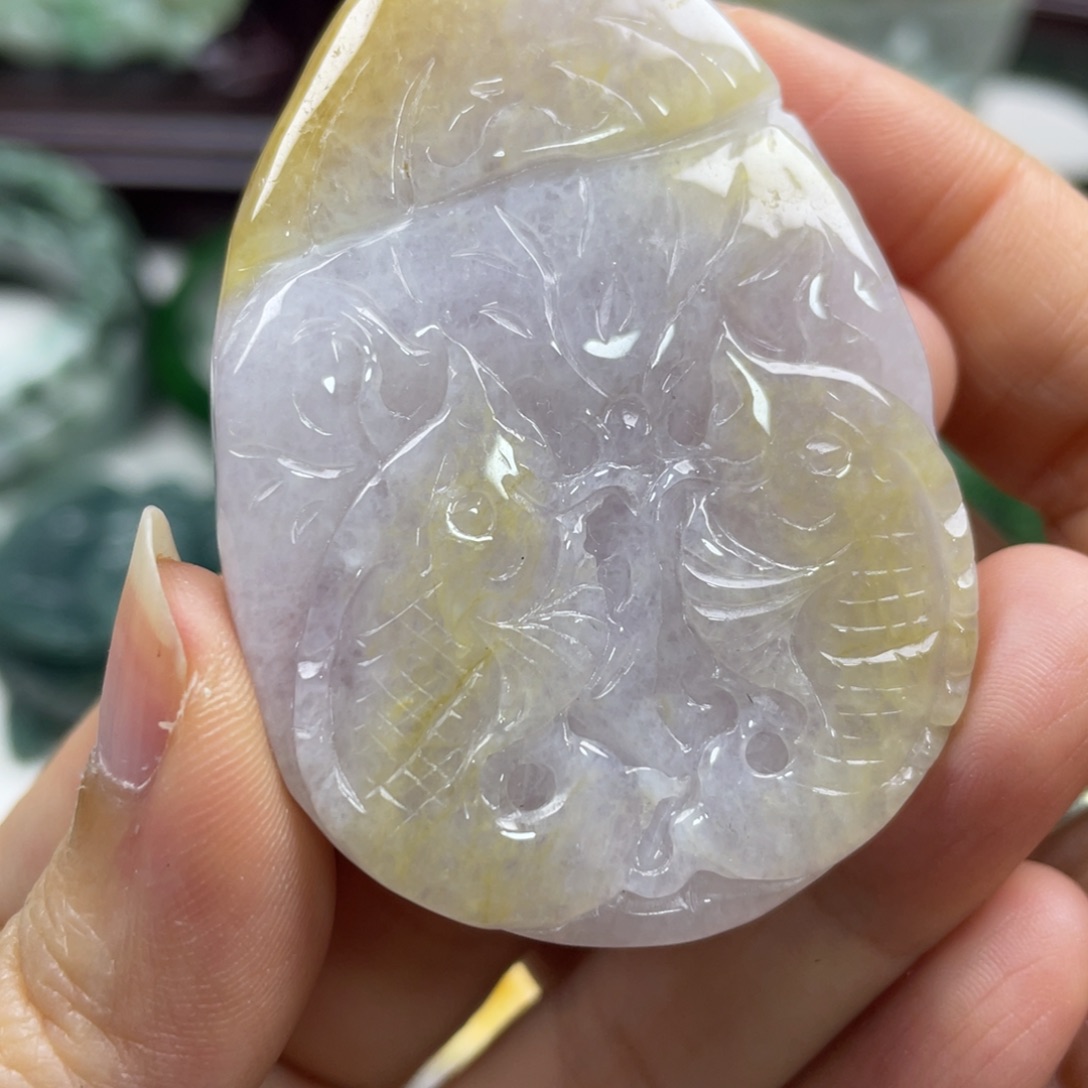 翡翠未镶嵌颈饰牌子