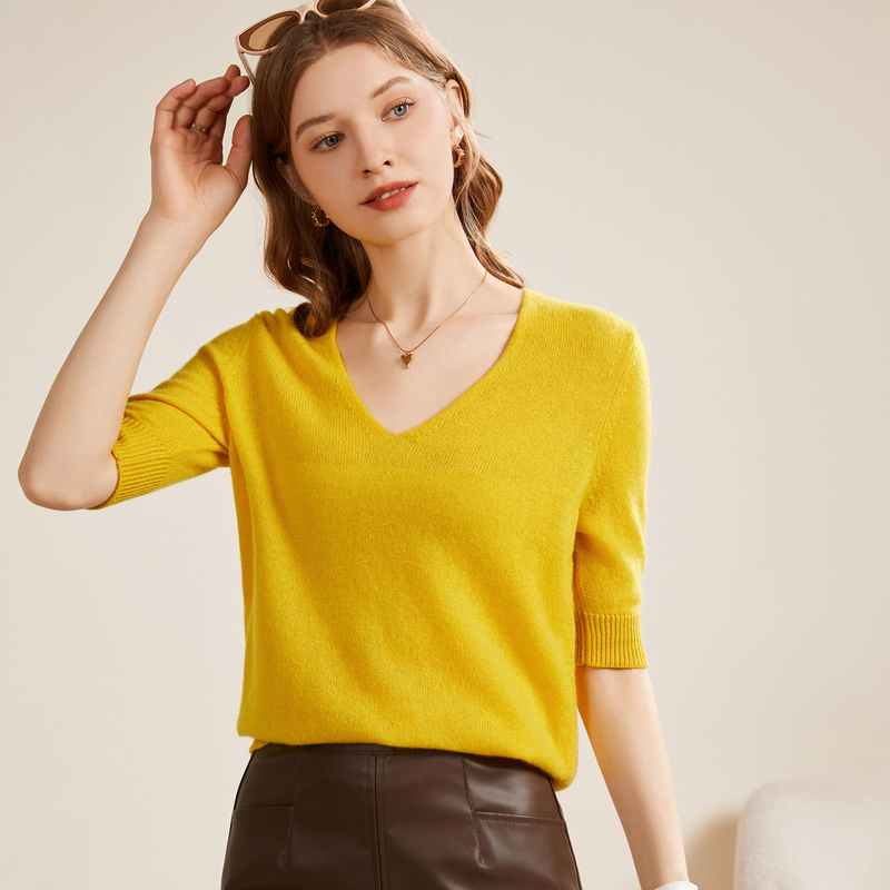 MIHUANG/米皇2025新款100山羊绒V领女士短袖羊绒衫642501