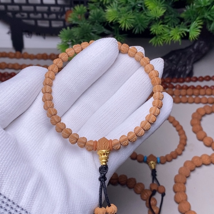 道***李手串桃核金蟾手持