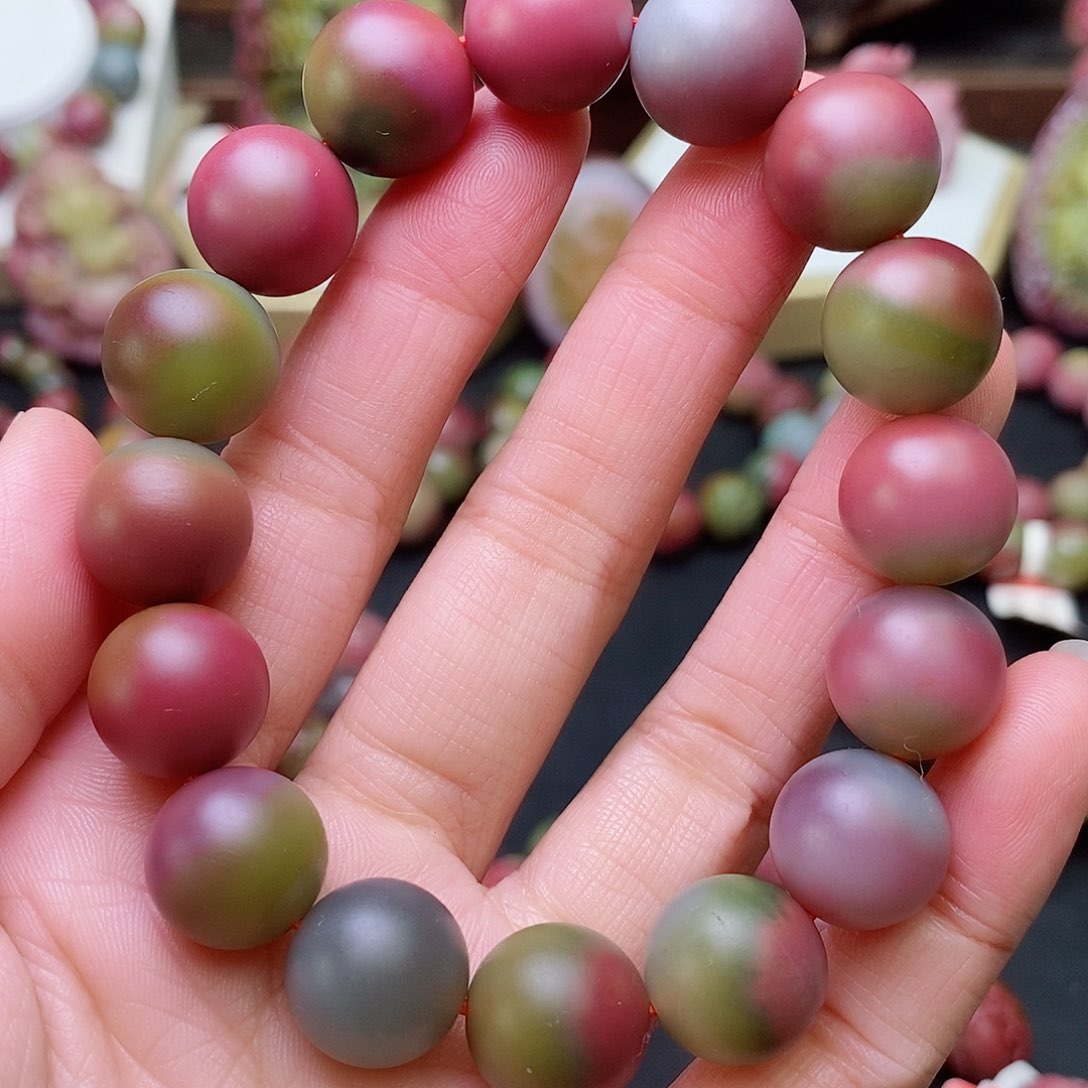 玛瑙/玉髓珠宝奇石未镶嵌梦****彩盐源玛瑙定制