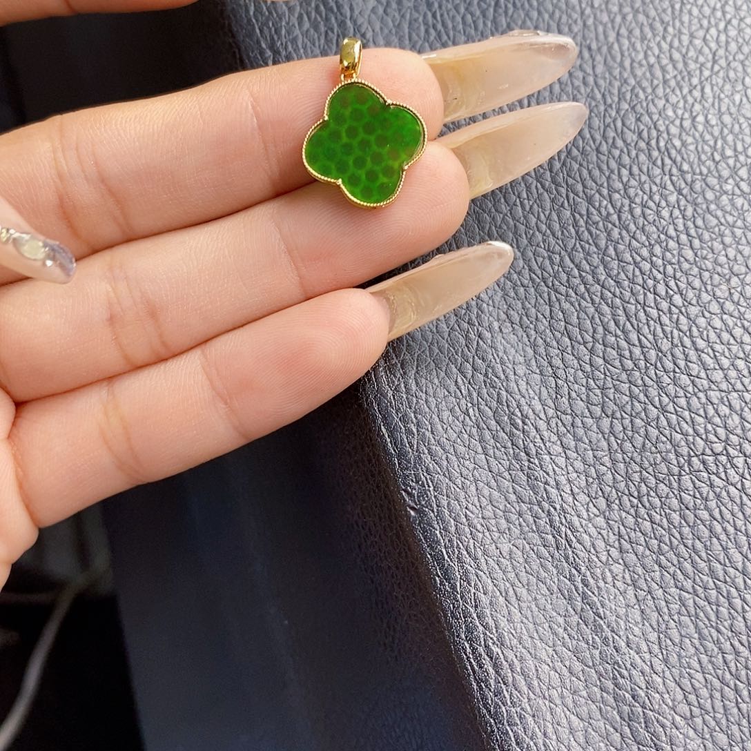 颈饰18K金镶嵌翡翠翡翠