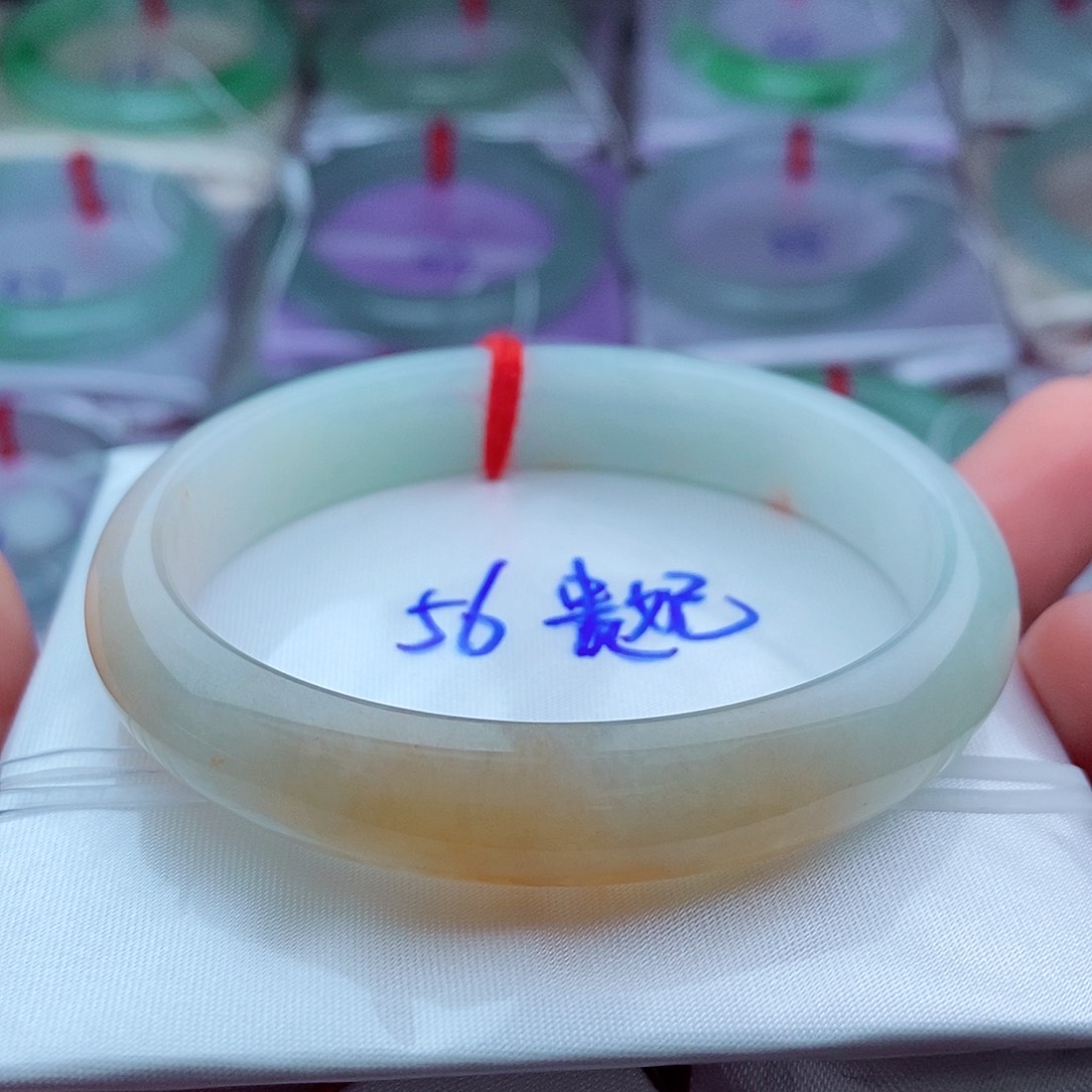 翡翠手镯未镶嵌冰胶底红翡半山水带洒金