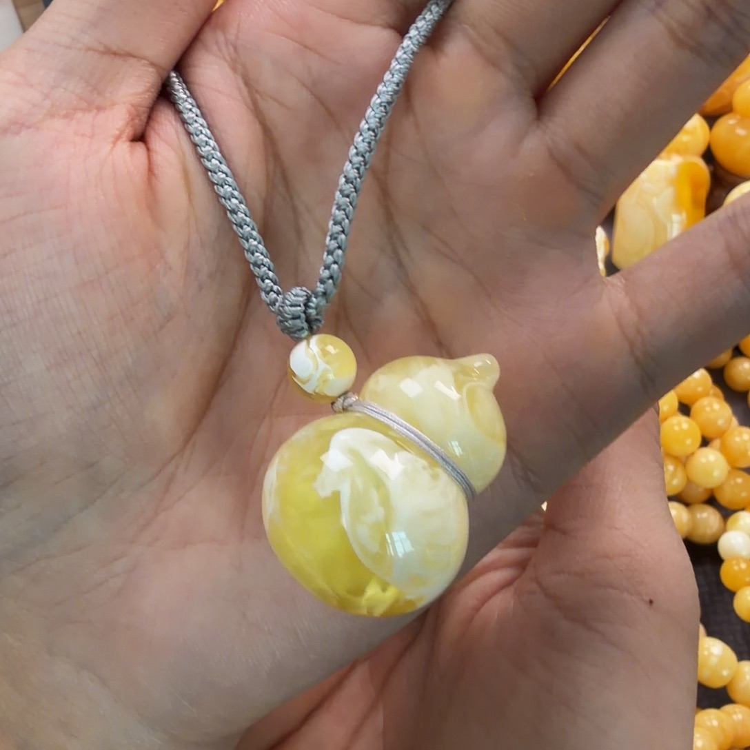 琥珀未镶嵌珠宝奇石13g