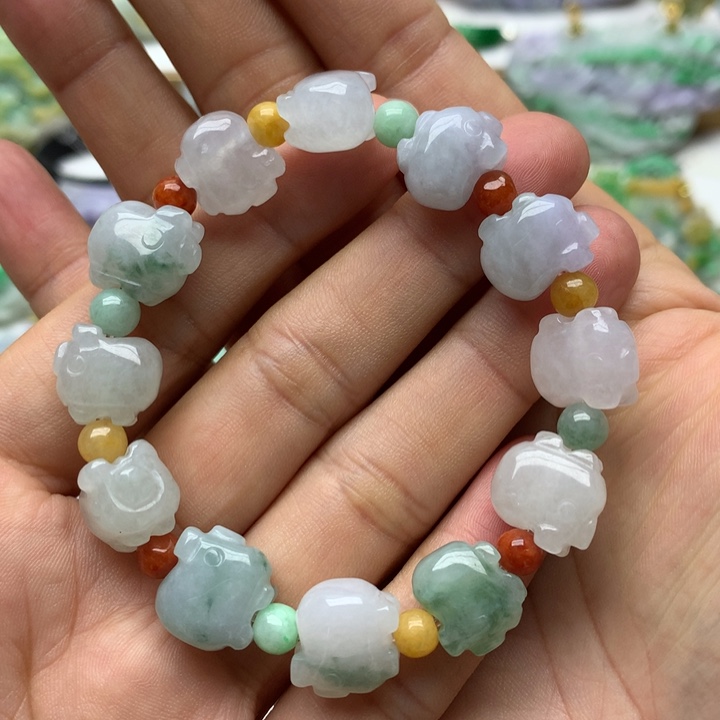 翡翠颈饰未镶嵌翡翠