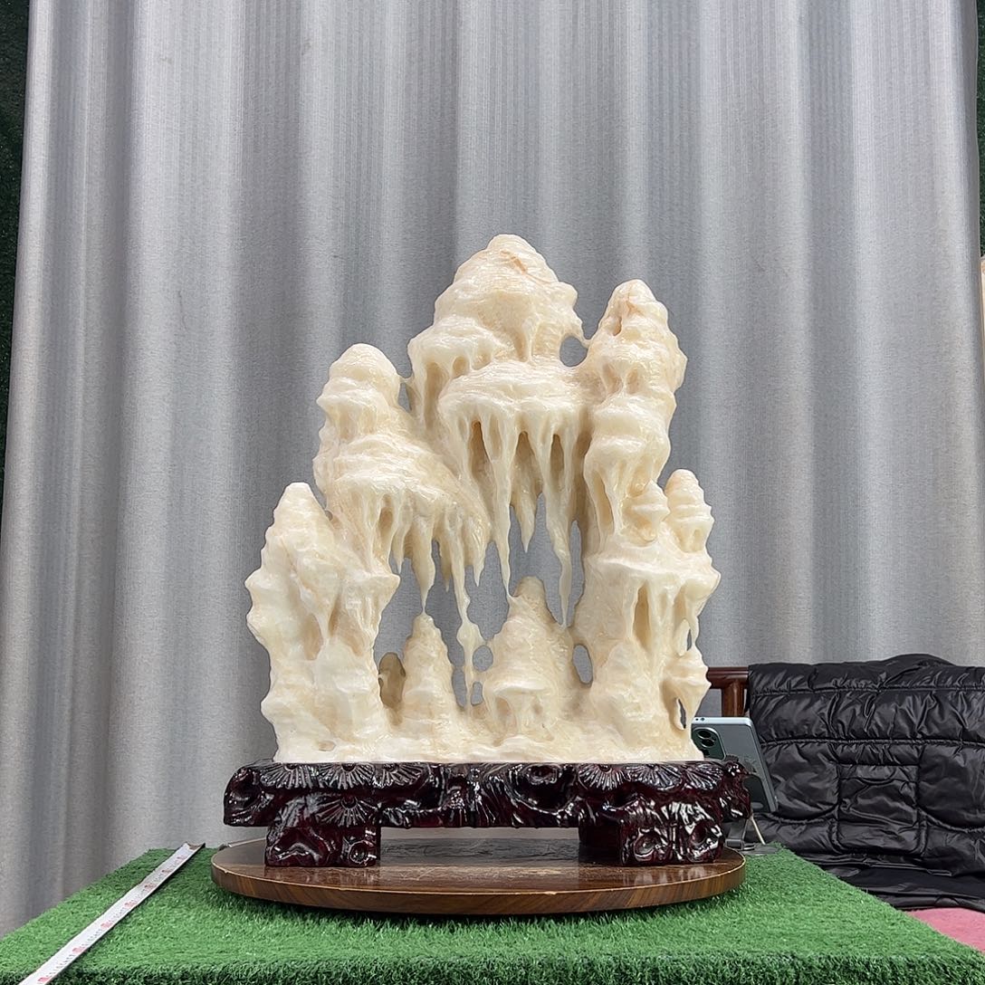 铂***飞石材工艺品        