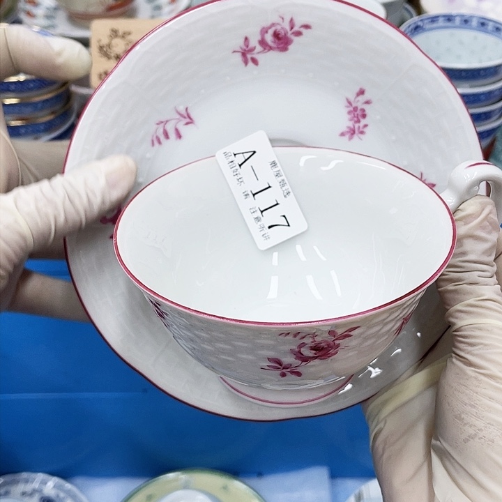 低****敏117 鹿屋家的美丽瓷器