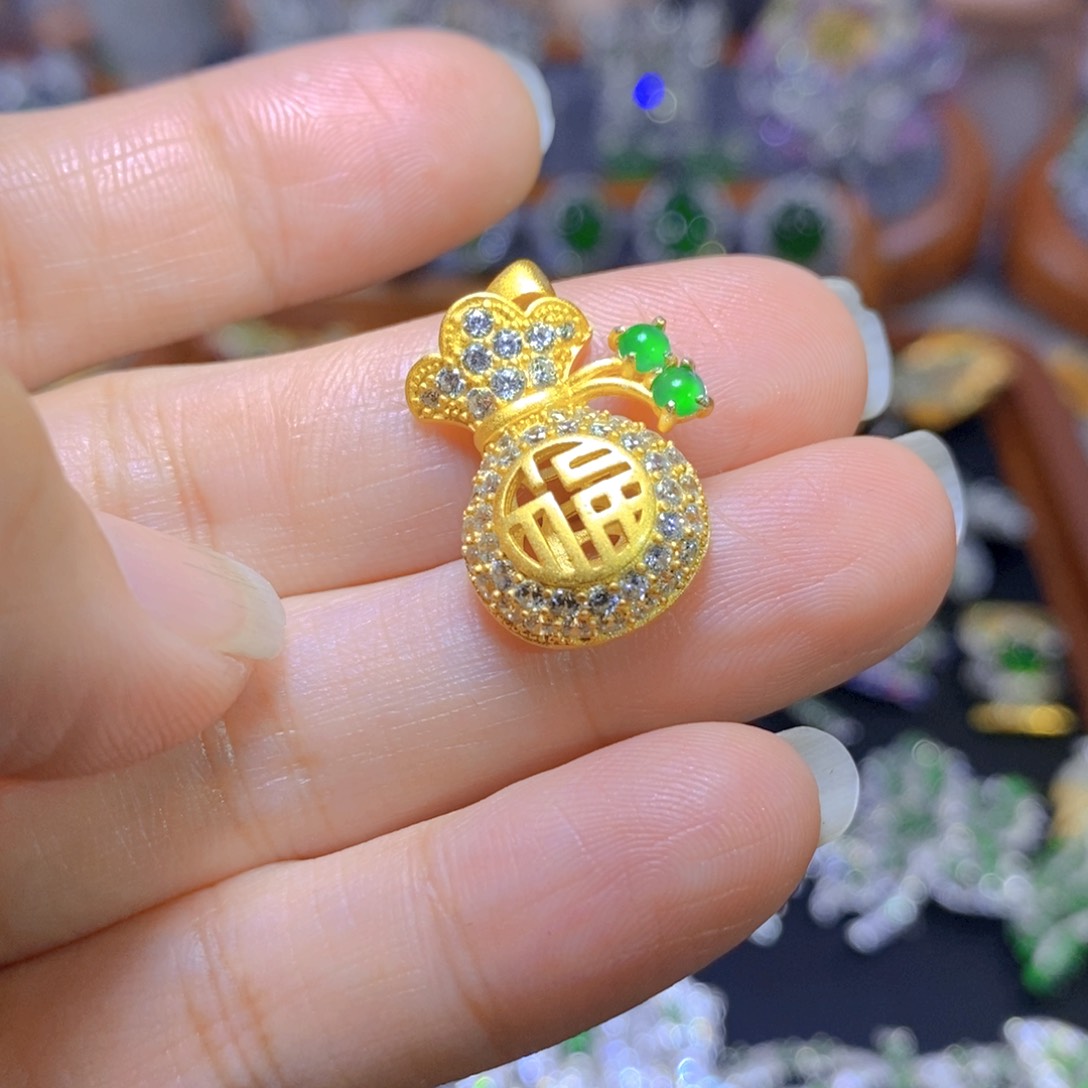 翡翠颈饰银S925镶嵌天然翡翠