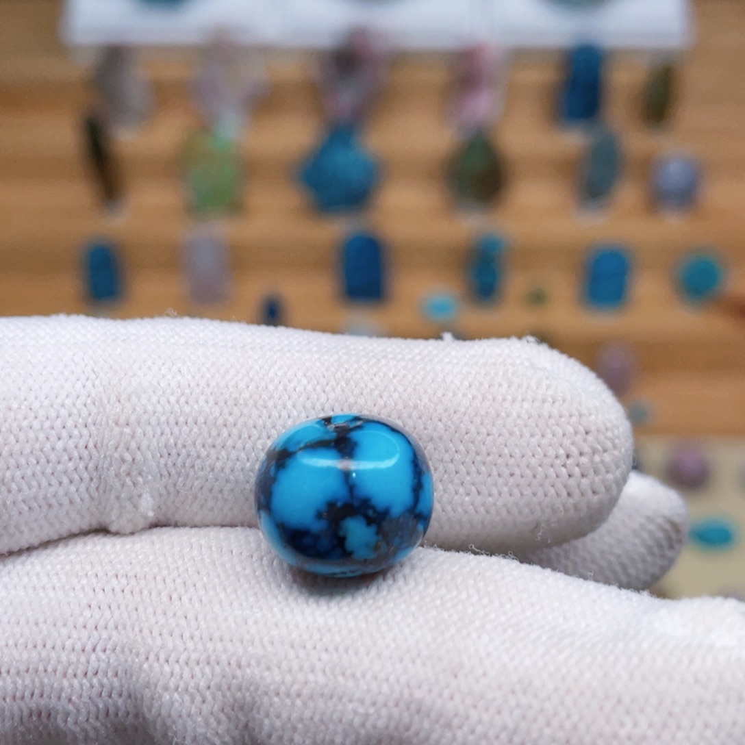 绿松石未镶嵌颈饰