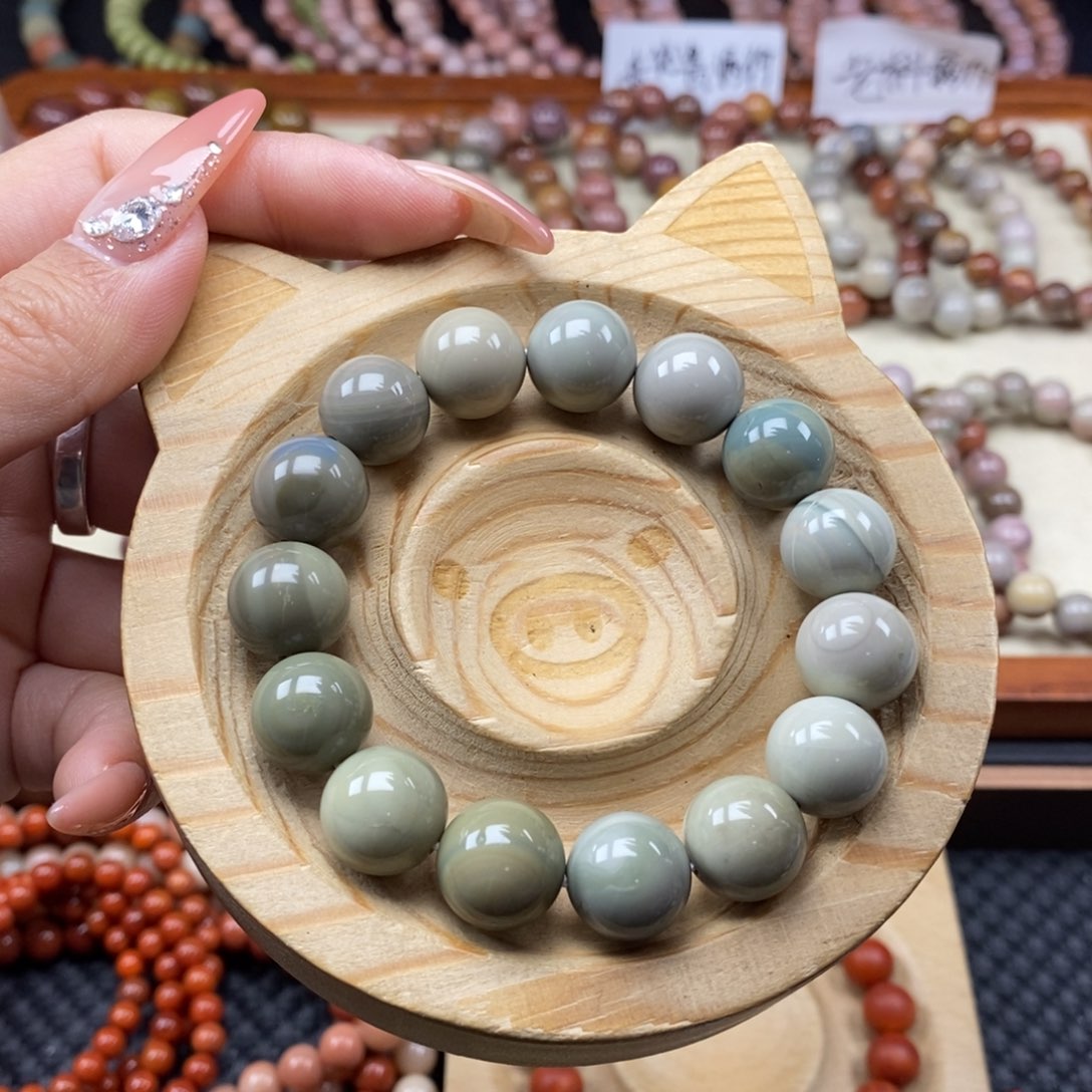 石英质玉手链未镶嵌二****妈