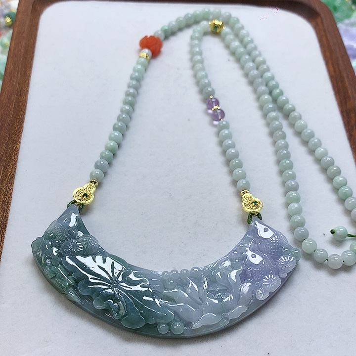 翡翠颈饰未镶嵌吊坠