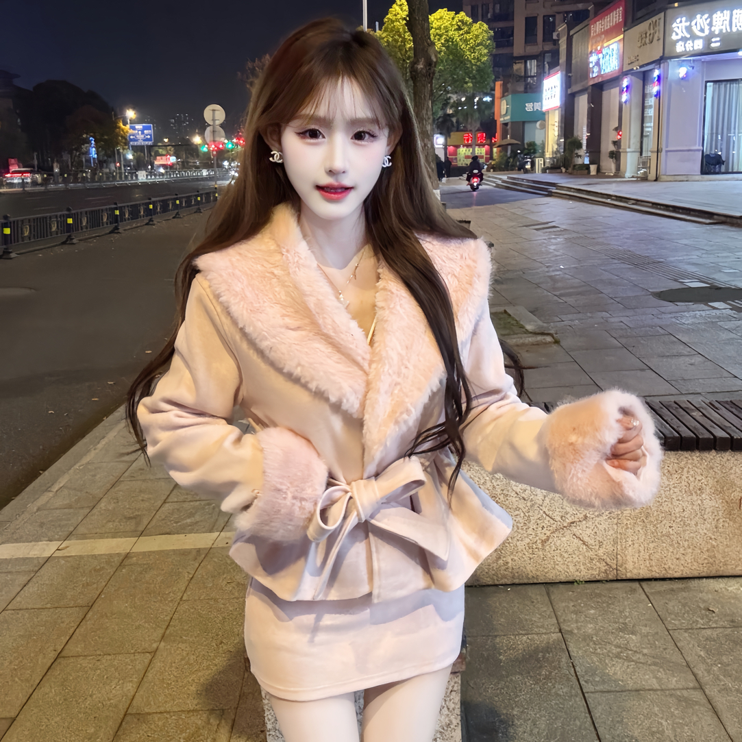 【粉嫩娇女法式毛毛领收腰韩绒呢子外套搭配短裙套装】