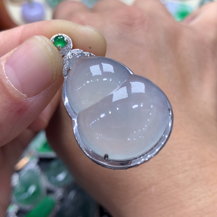 翡翠吊坠(不含链)18K金镶嵌