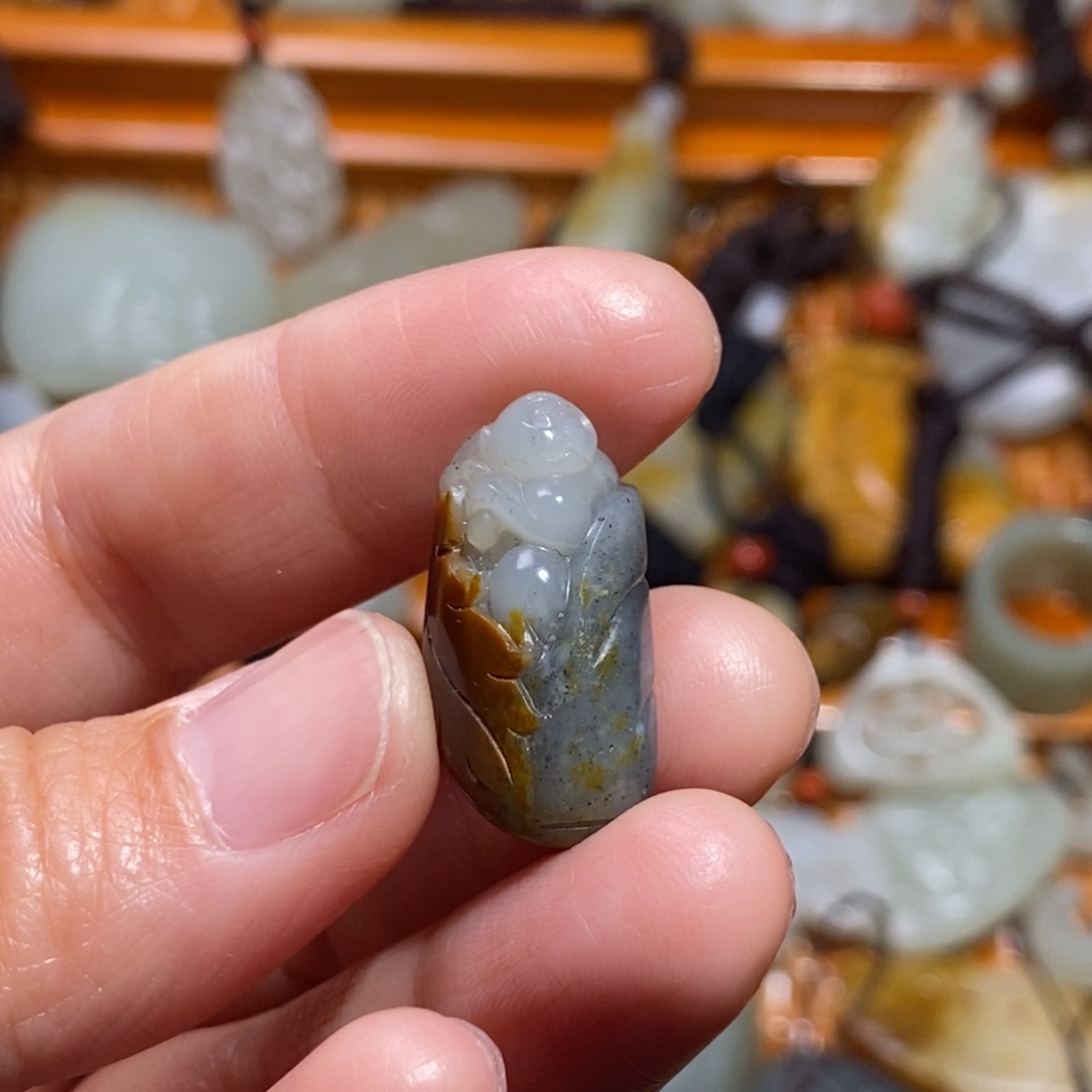 和田玉颈饰未镶嵌用****4