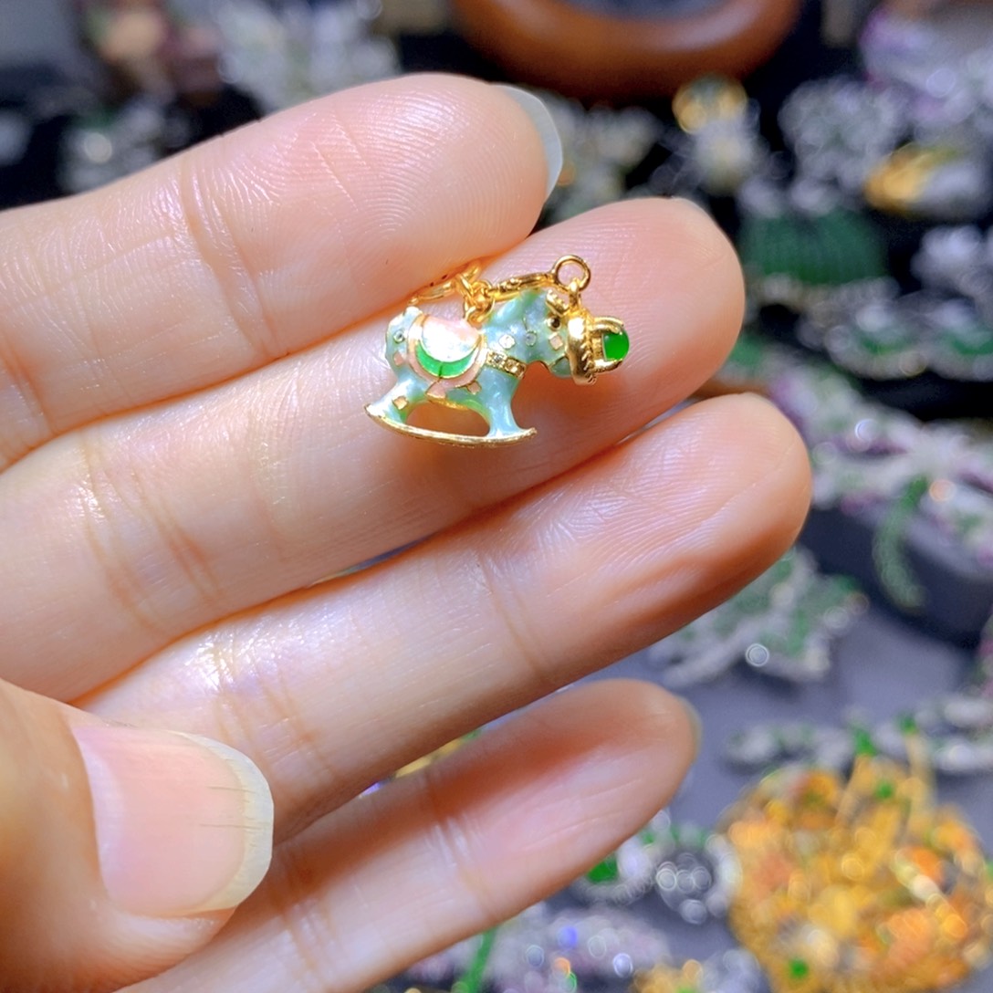 翡翠颈饰银S925镶嵌天然翡翠