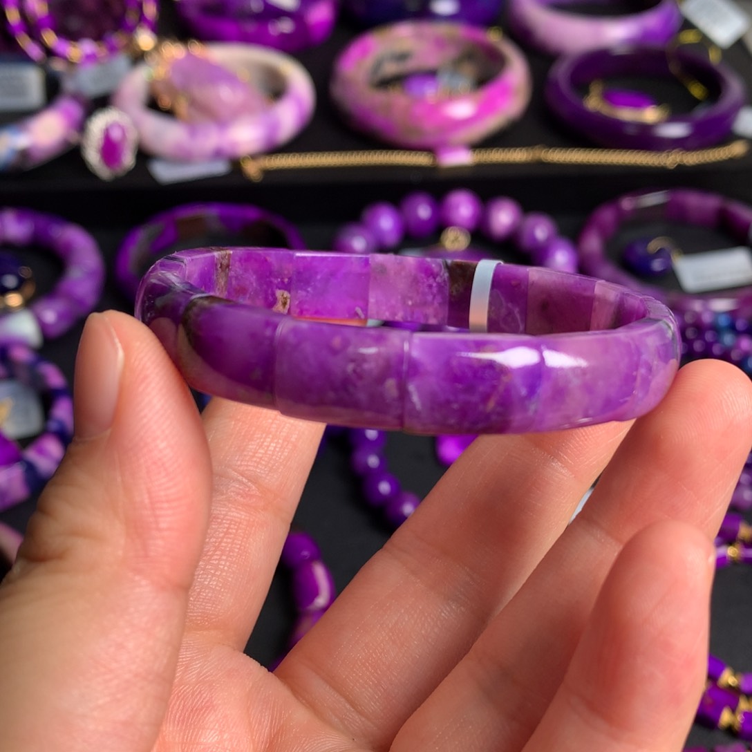 未镶嵌苏纪石（舒俱来）冰透粉紫樱花镯排